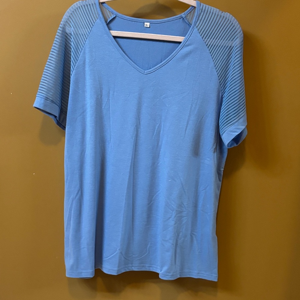 Blue Short Sleeve V-Neck Top